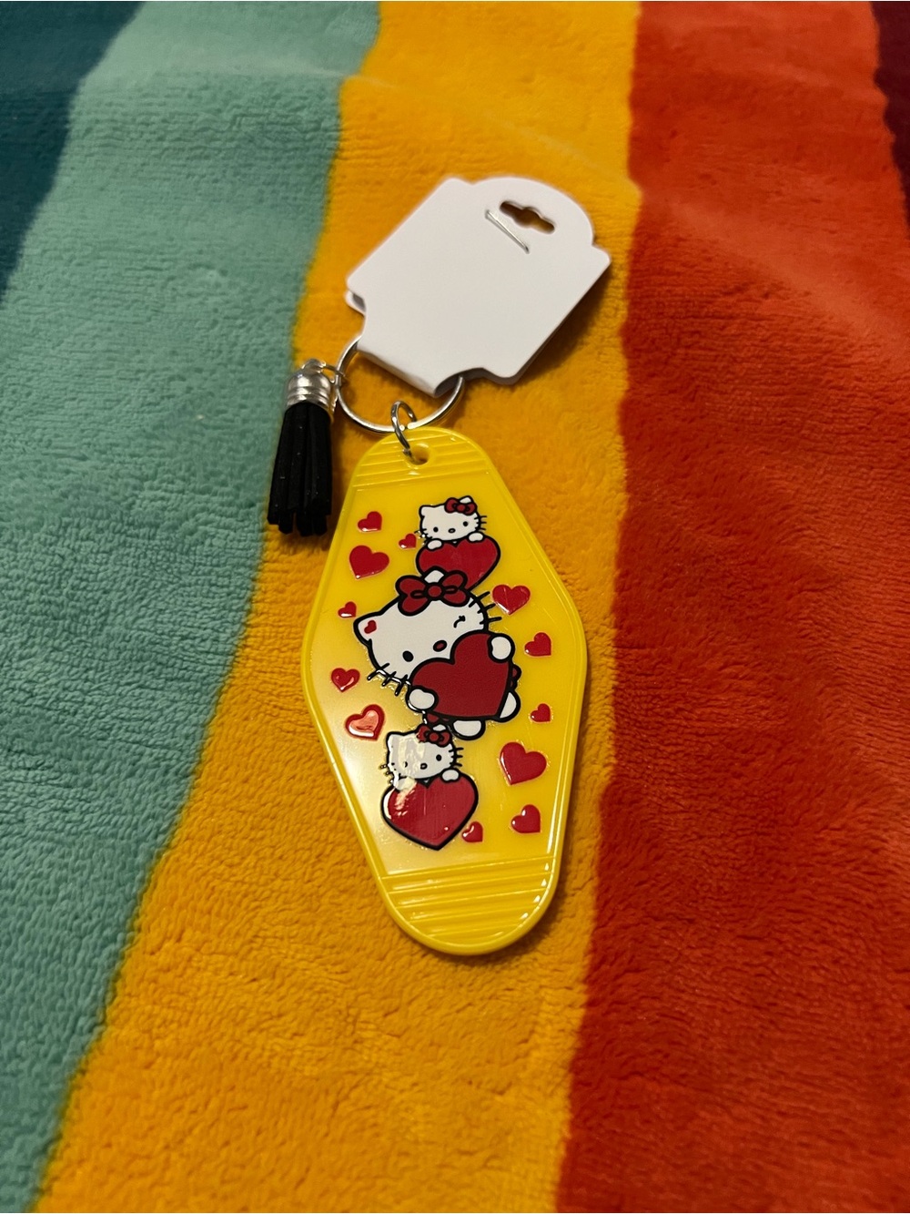 Hello Kitty Keychain ✨ - Picture 2 of 3